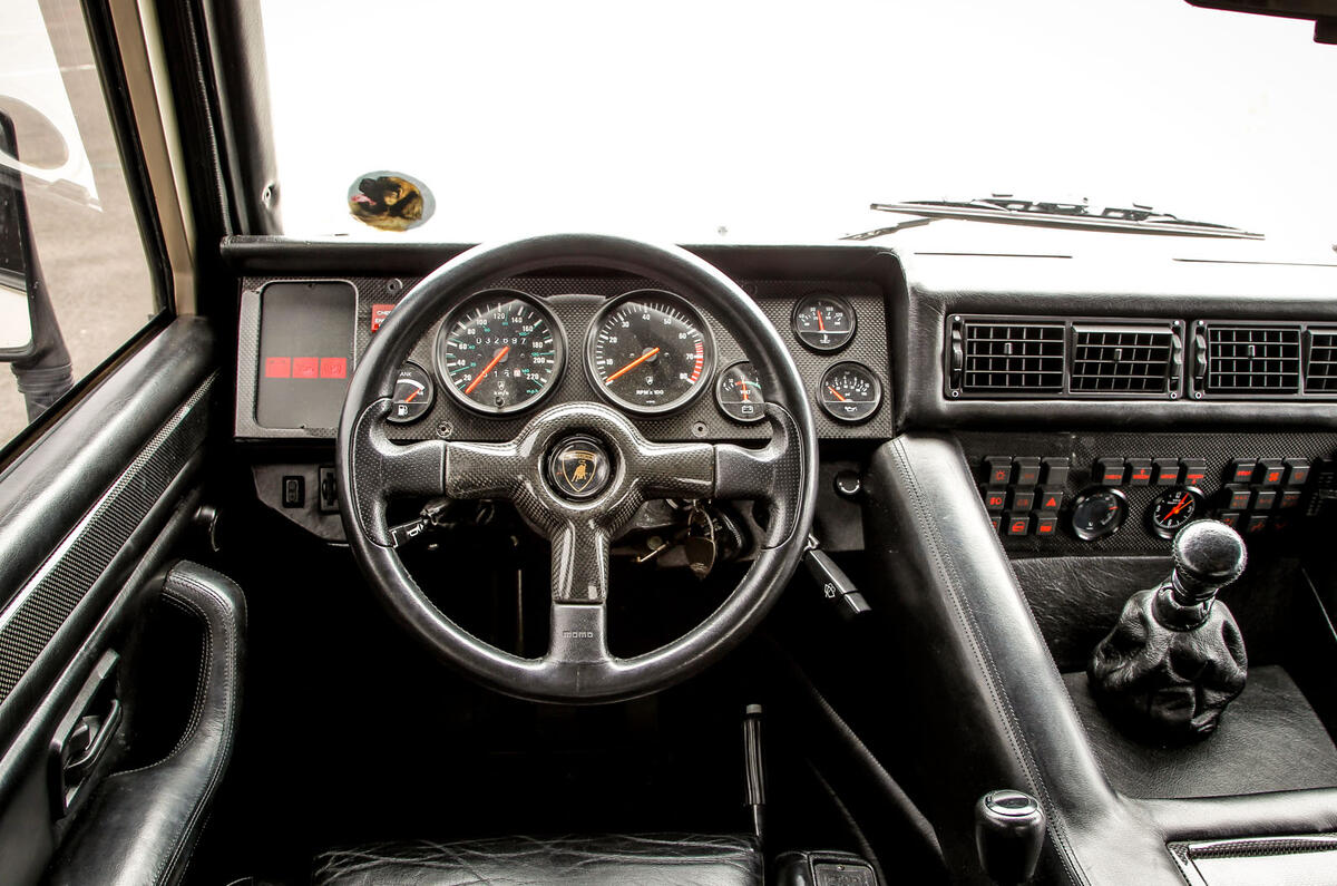 Lamborghini LM002 SUV revisited